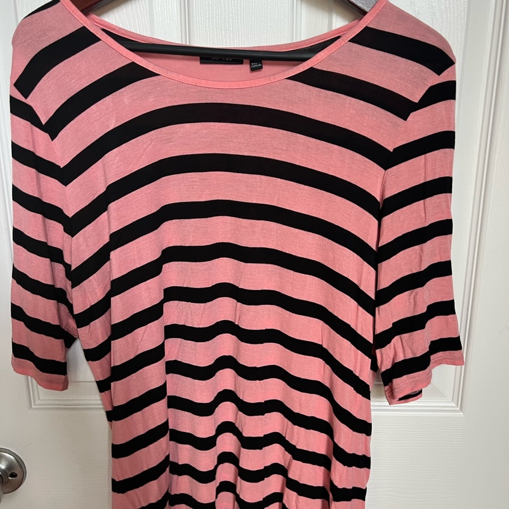 Apt. 9 Pink and Black Long Sleeve Tee